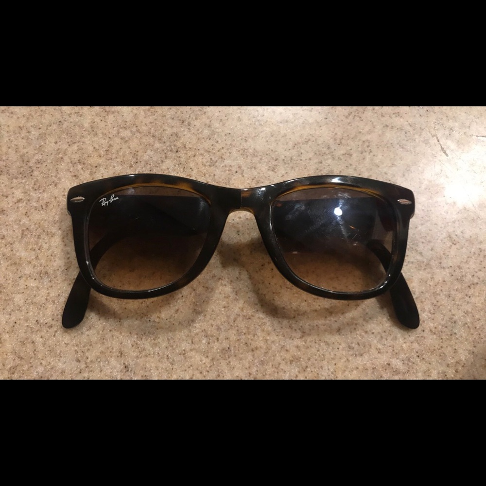 FOLDABLE rayban sunglasses